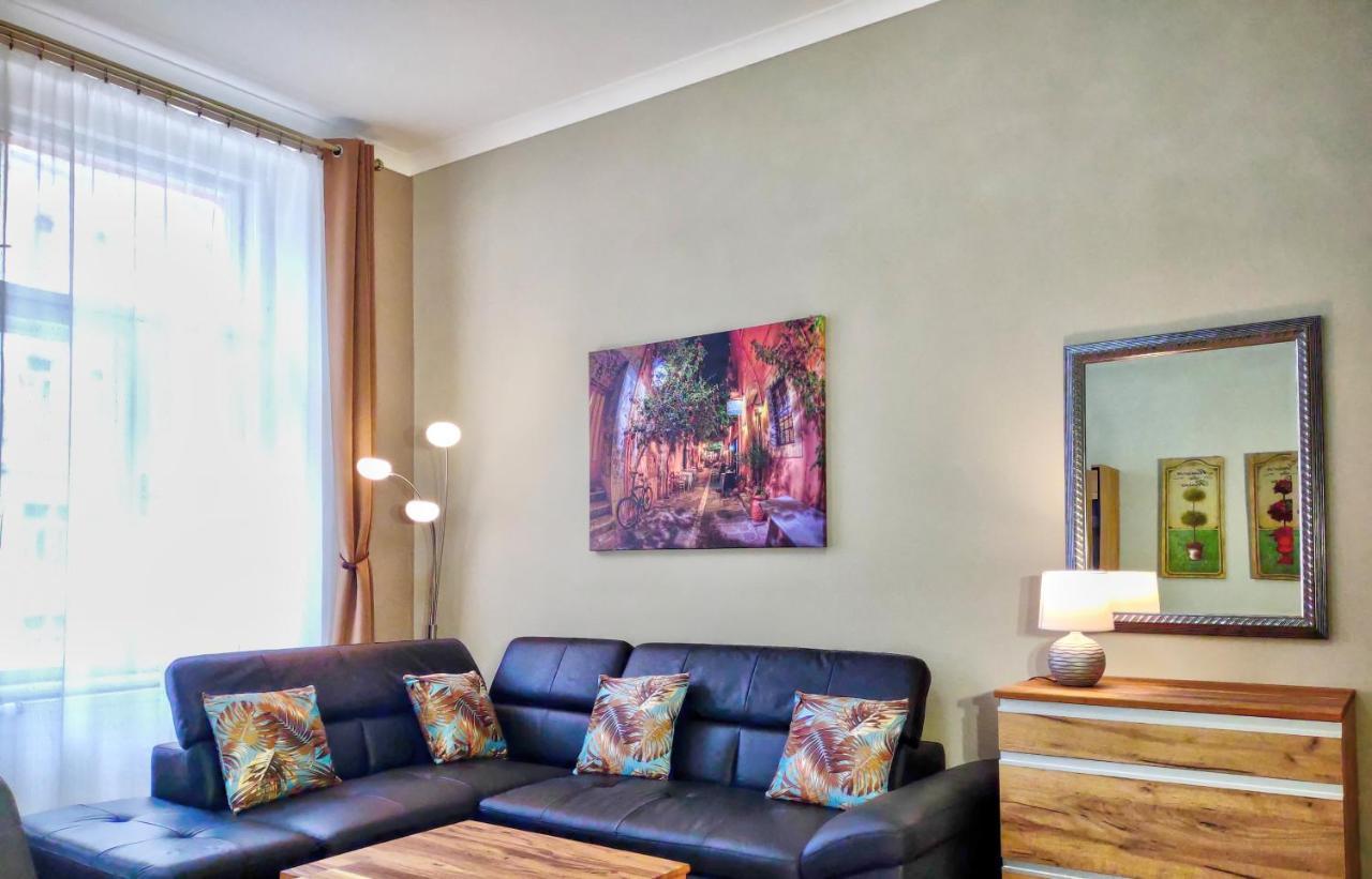 Karlsbad Family Apartment ภายนอก รูปภาพ